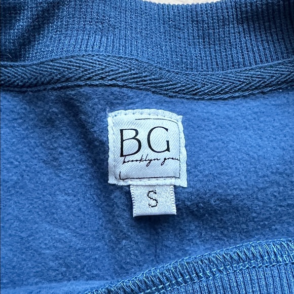 Blue 'MAMA' Sweatshirt - Picture 3 of 3